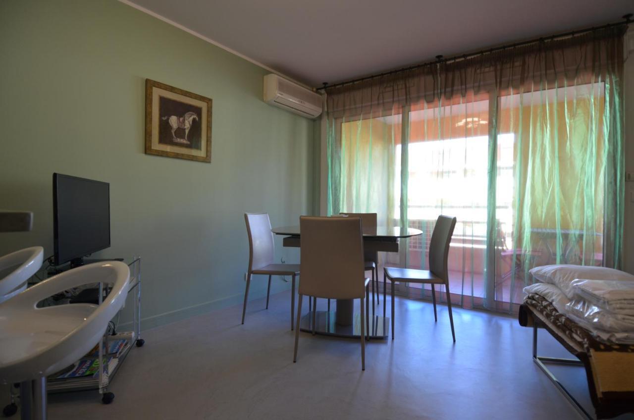 Appartement 3 Personnes Avec Coin Nuit Avec Terrasse Et Parking Quartier Du Port De Nice Nisa Exterior foto